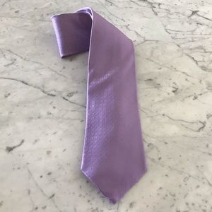Hermès Tie Faconnee H purple H silk Tie.